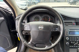 musta Volvo V70 2008 kuva 12.