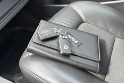 musta Volvo V70 2008 kuva 16.