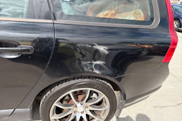 musta Volvo V70 2008 kuva 21.