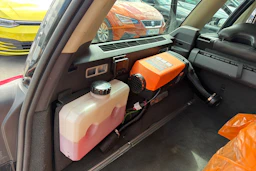 musta Volvo V70 2008 kuva 25.
