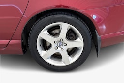 punainen Volvo V70 2008 kuva 11.