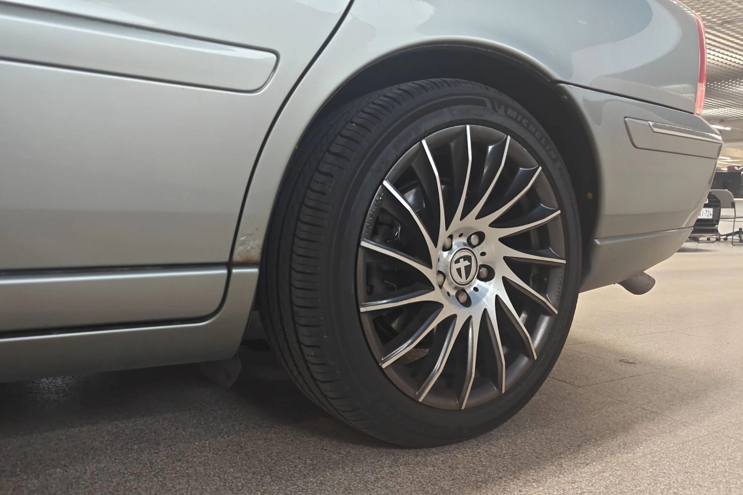 vihreä Volvo V70 2008 kuva 4.