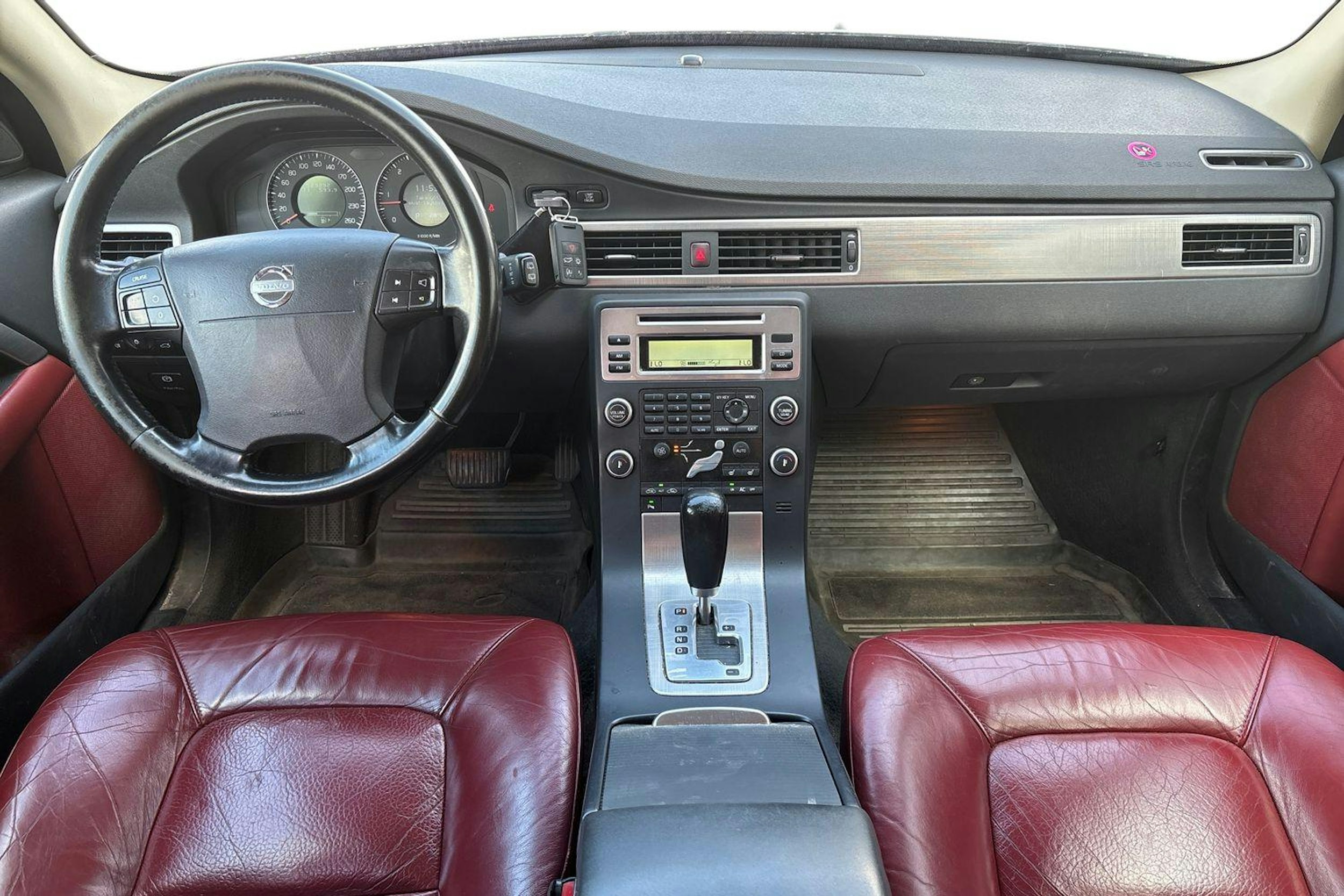 Harmaa Volvo V70 2008 kuva 7.