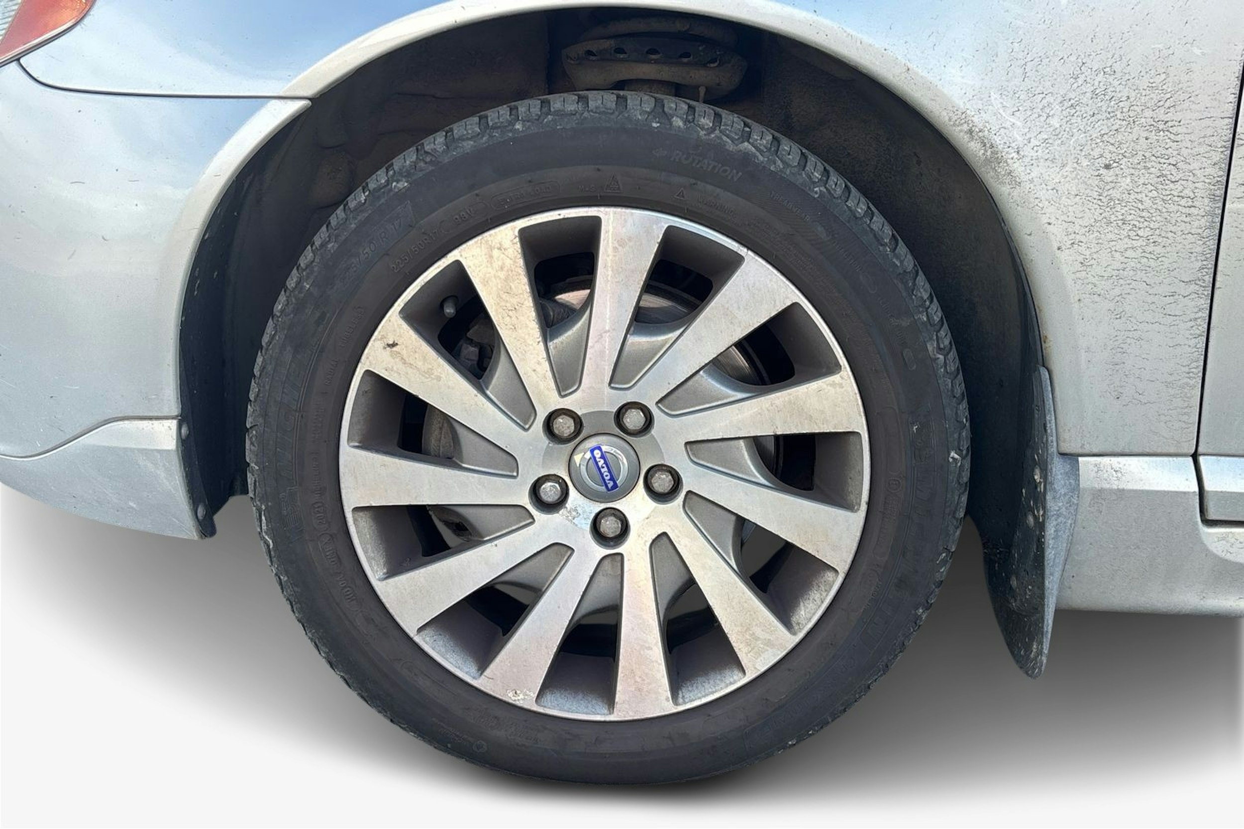Harmaa Volvo V70 2008 kuva 9.