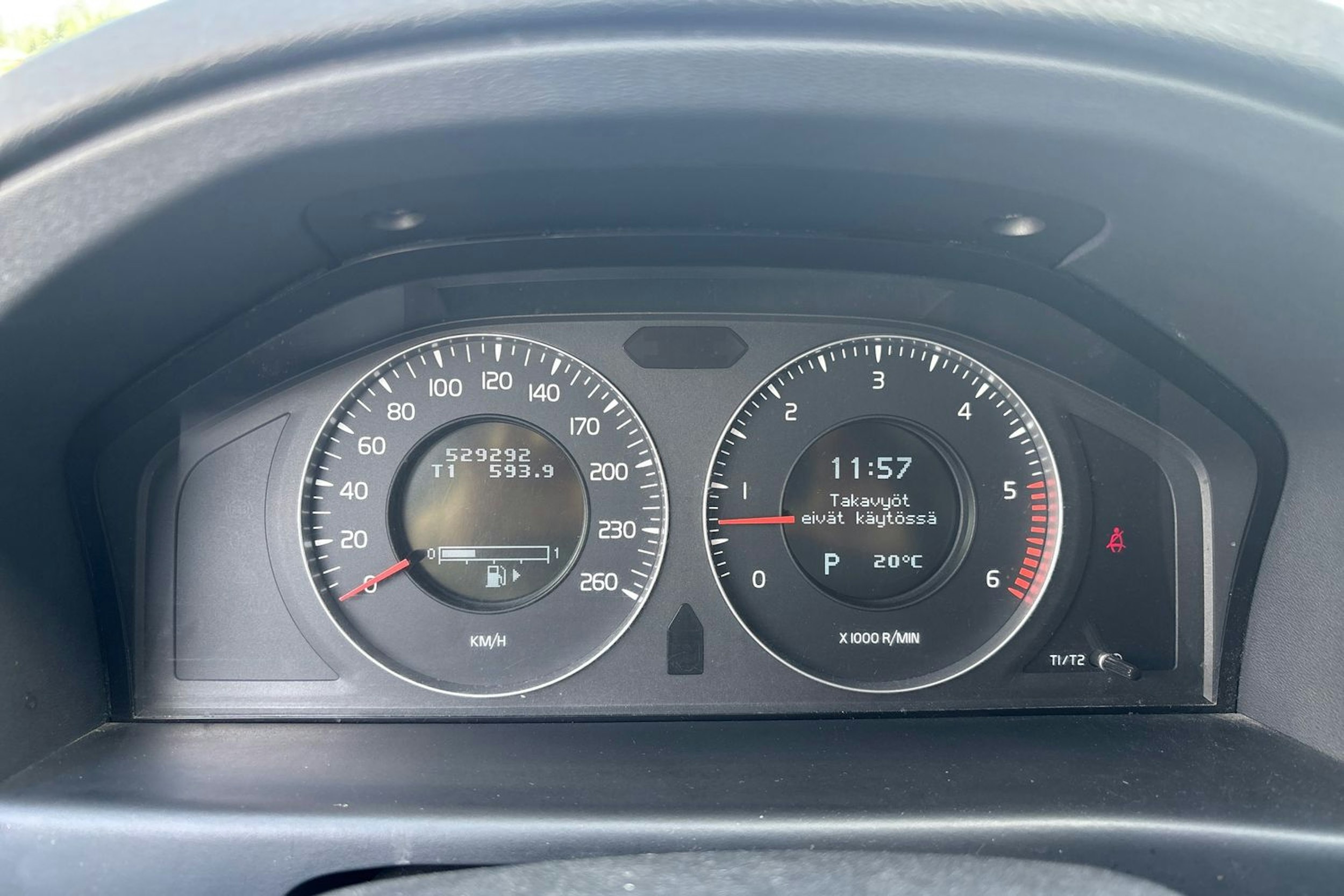 Harmaa Volvo V70 2008 kuva 13.
