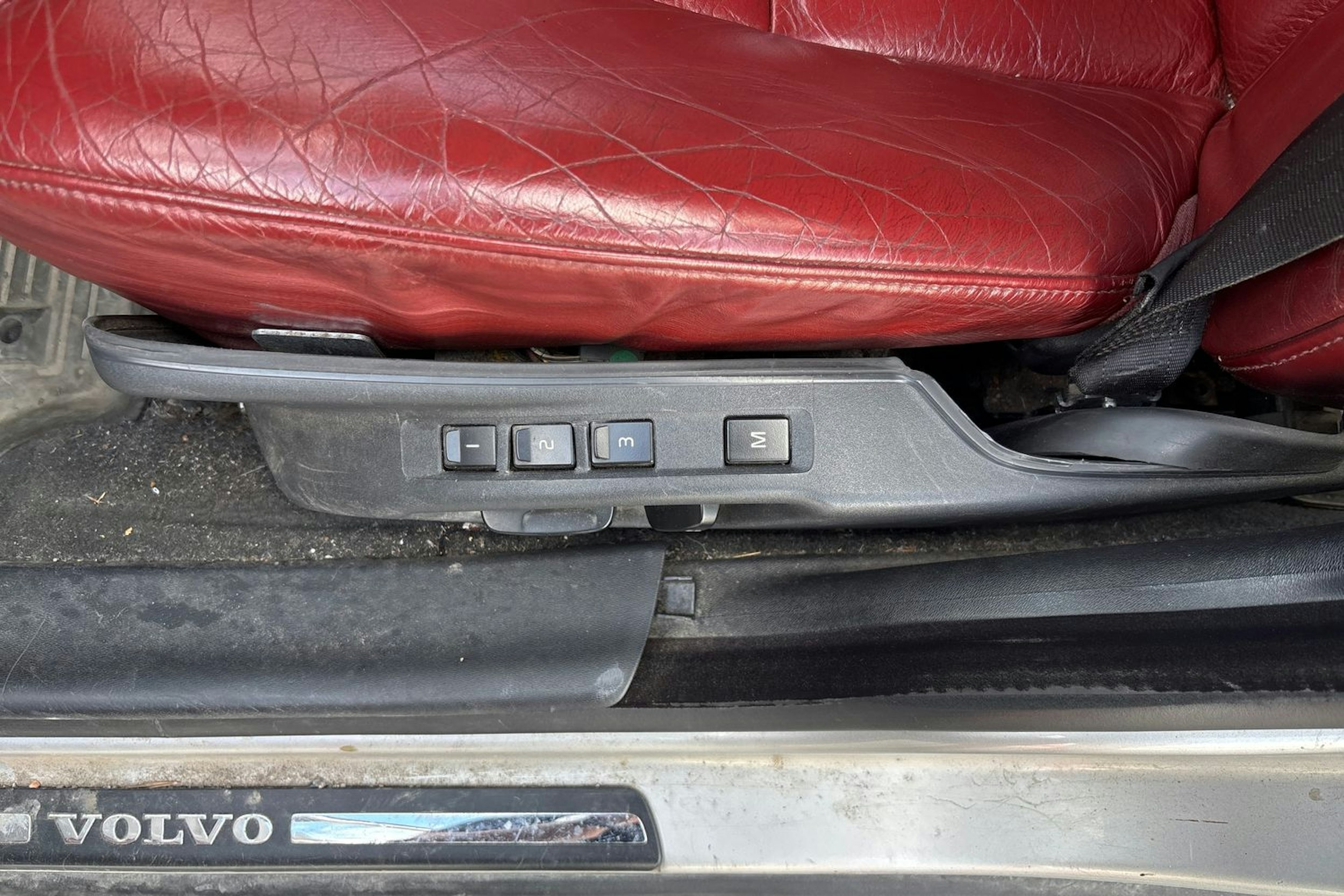 Harmaa Volvo V70 2008 kuva 25.