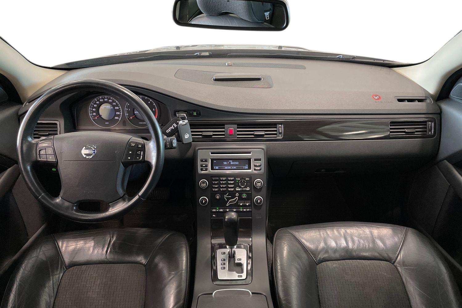 Volvo V70 D5 AWD Momentum Business aut 2008, kuva 7/28