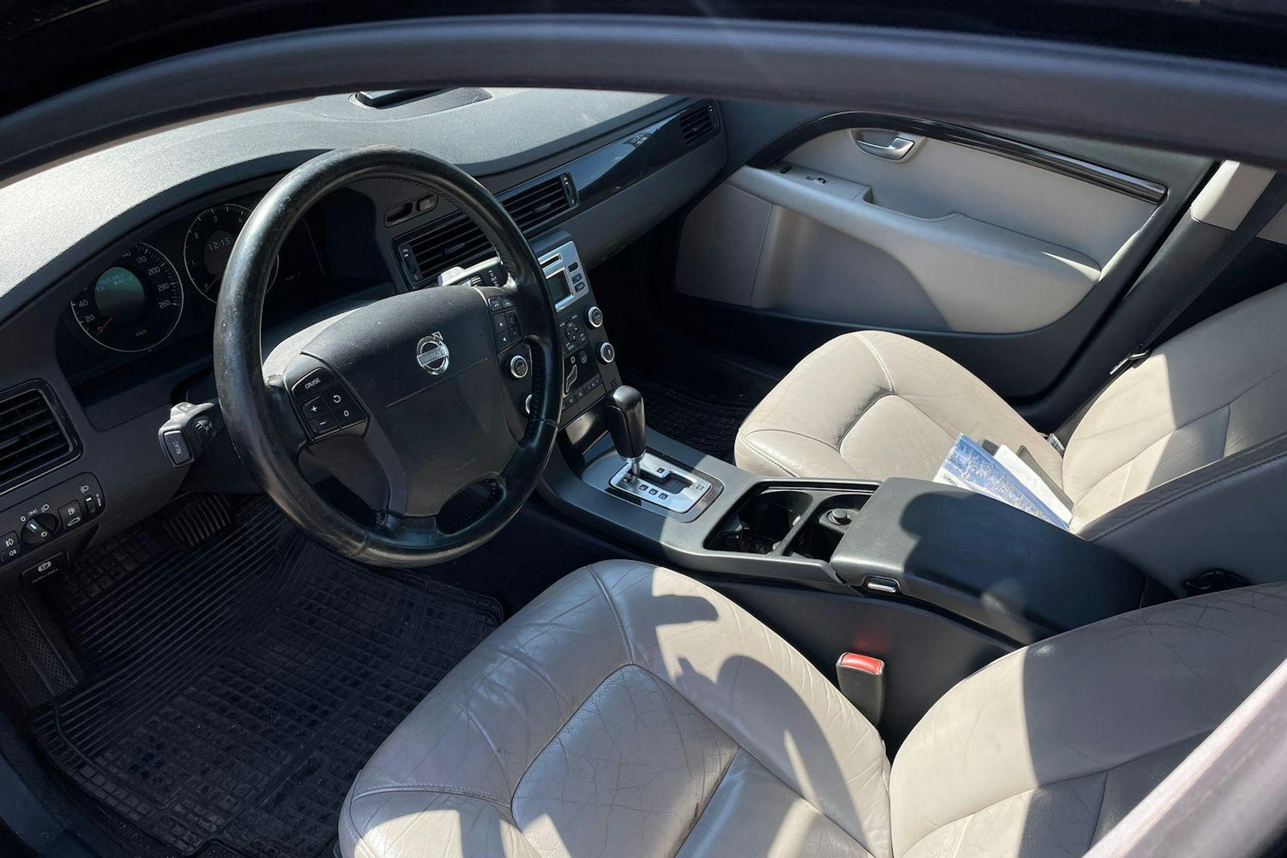musta Volvo V70 2008 kuva 3.