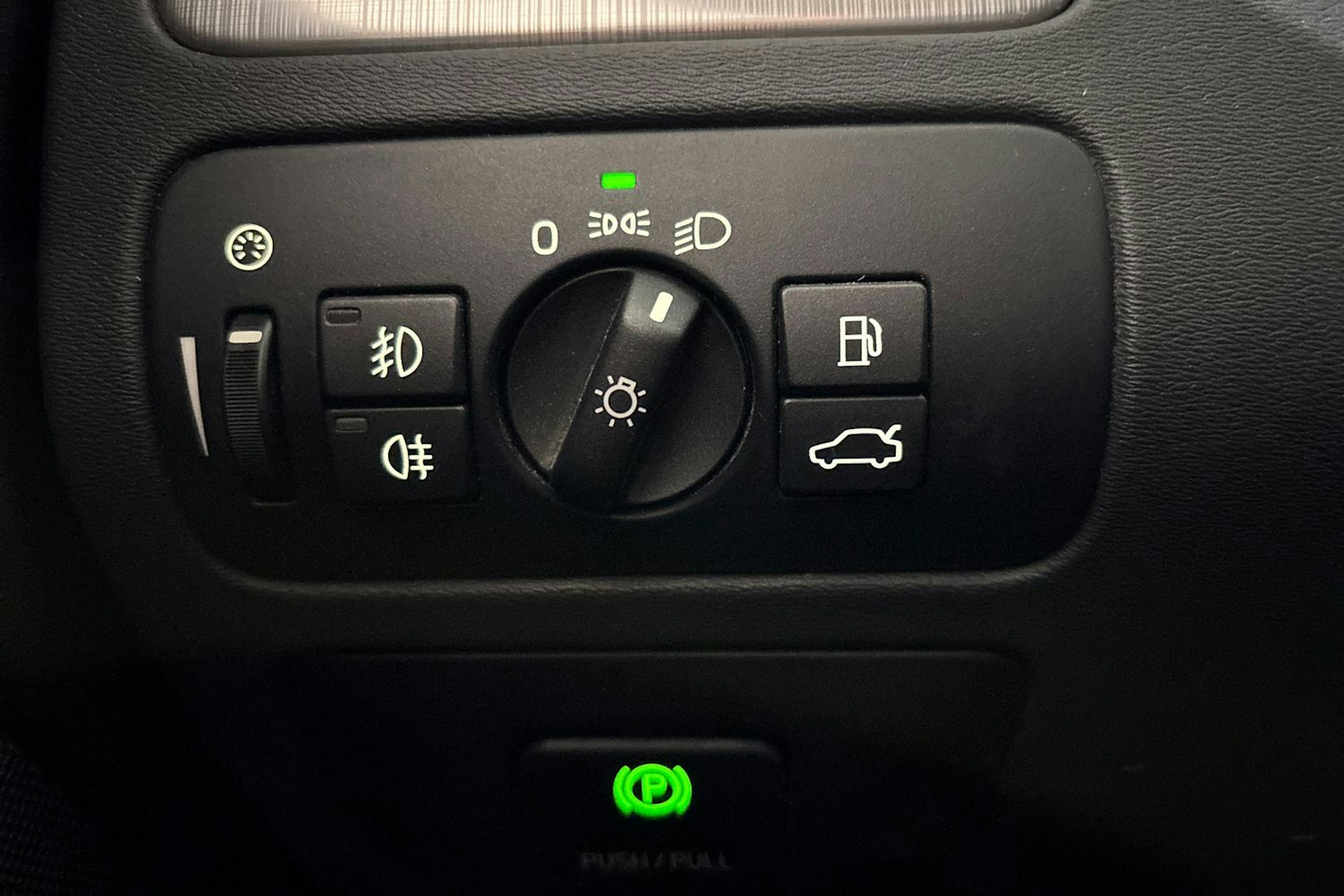 harmaa Volvo V70 2008 kuva 20.