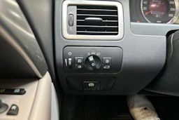 sininen Volvo V70 2009 kuva 16.