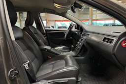 harmaa Volvo V70 2009 kuva 13.