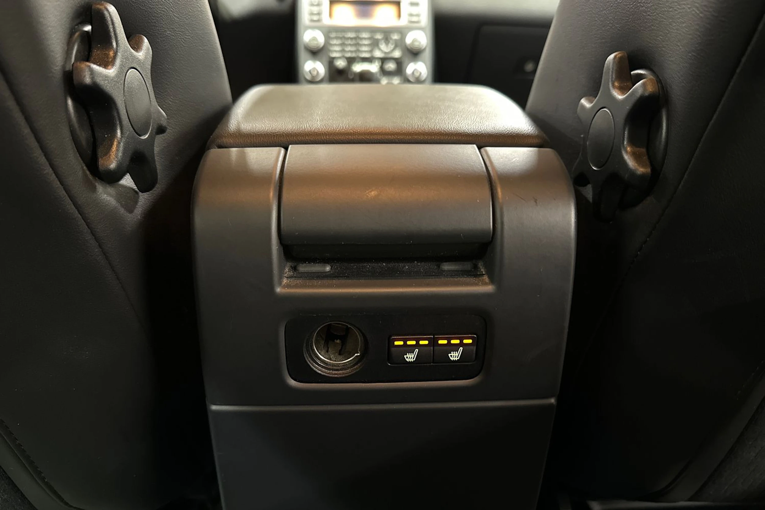 harmaa Volvo V70 2009 kuva 15.