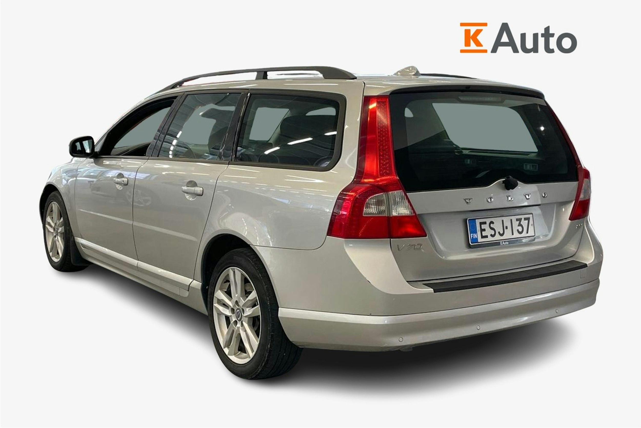 Harmaa Volvo V70 2009 kuva 2.