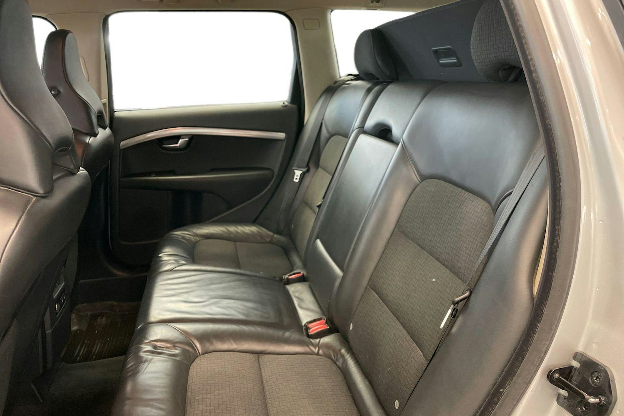 Harmaa Volvo V70 2009 kuva 10.