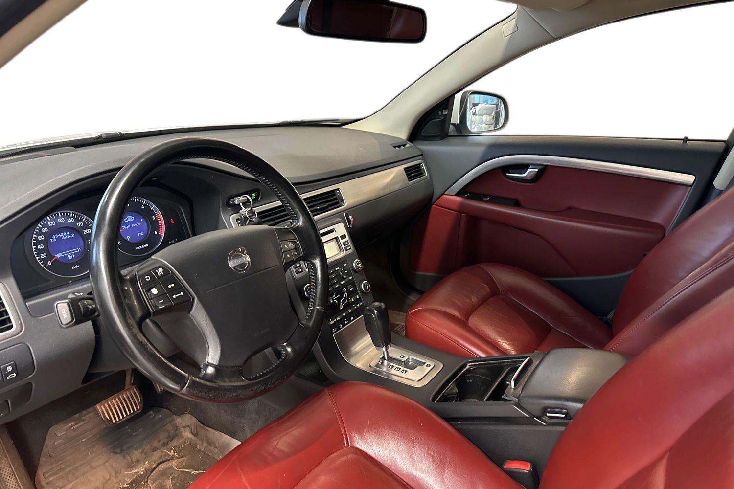 Volvo V70 2,4D Momentum aut 2009, kuva 3/3