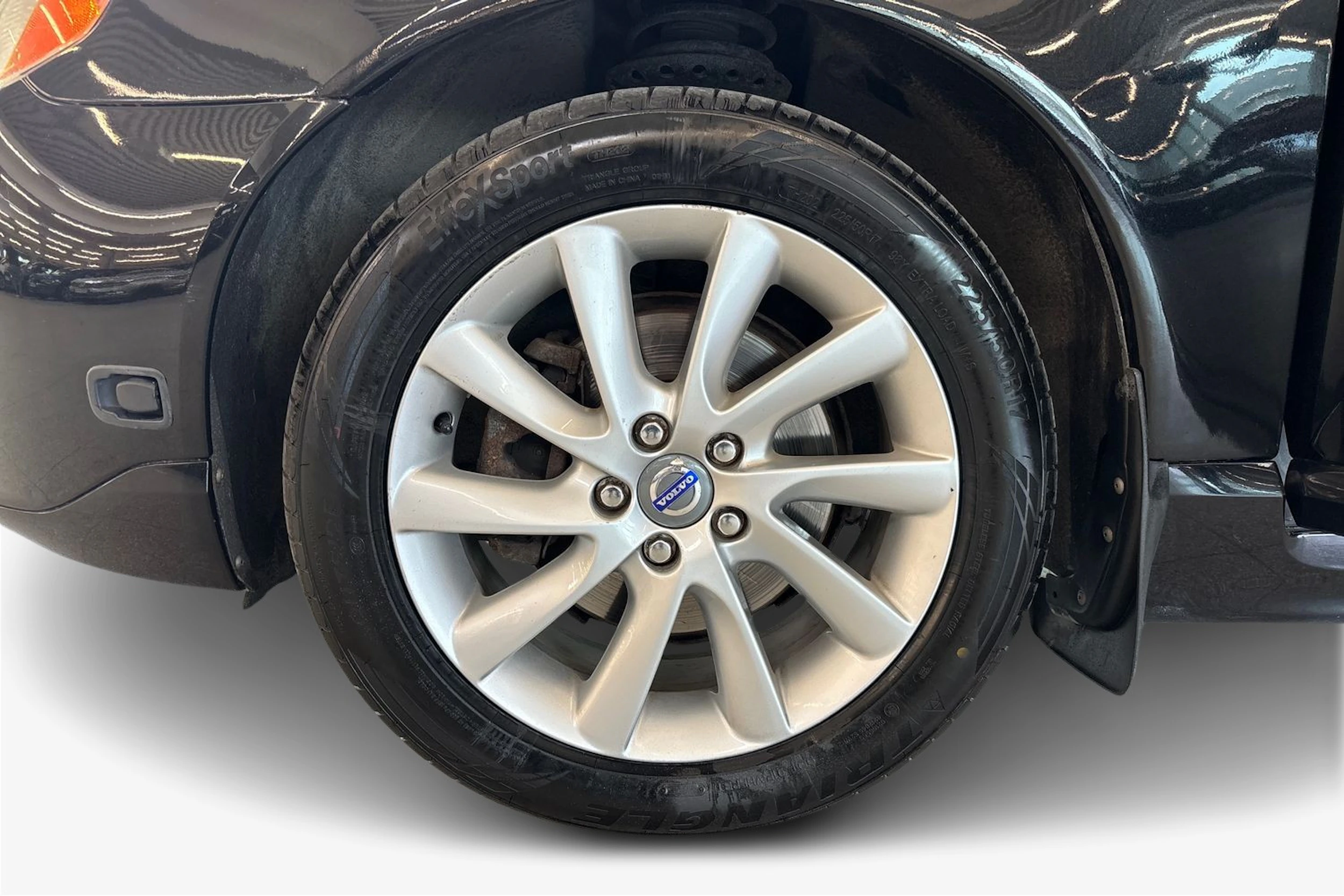 Musta Volvo V70 2009 kuva 12.