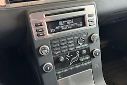 Musta Volvo V70 2009 kuva 18.