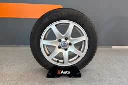 Musta Volvo V70 2009 kuva 22.