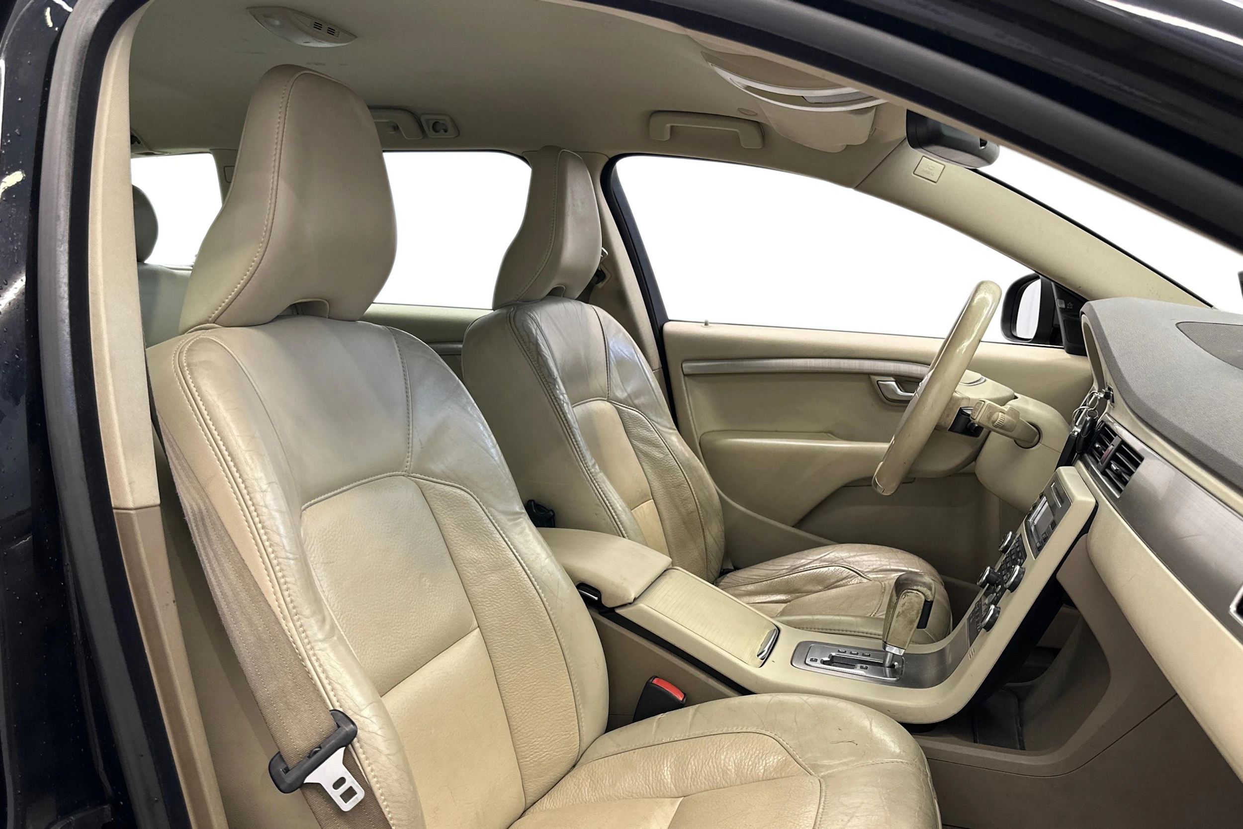 musta Volvo V70 2009 kuva 7.