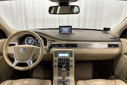 musta Volvo V70 2009 kuva 11.