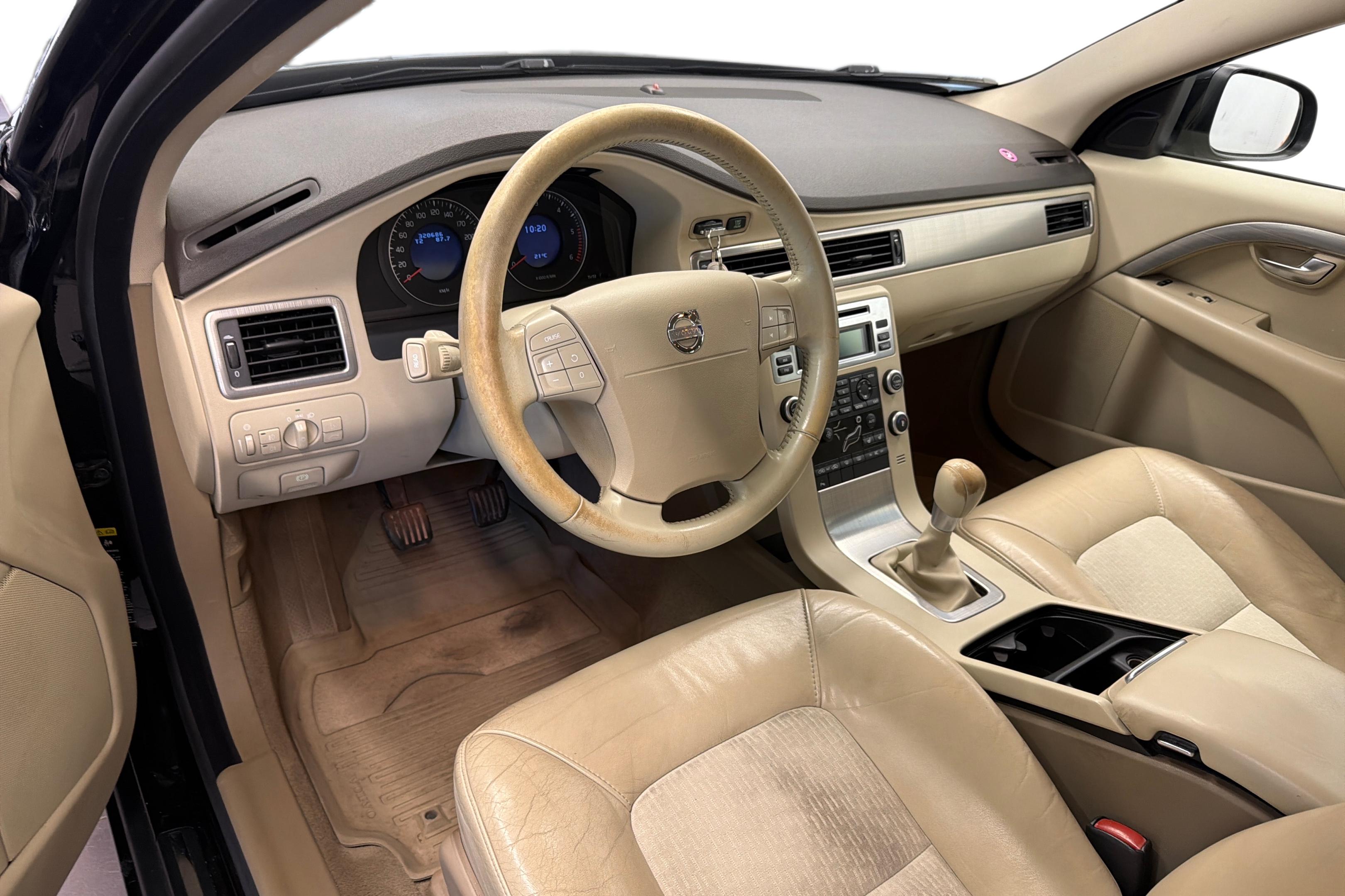 Volvo V70 2,0D Momentum 2009, bild 6/17