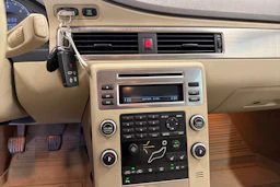 musta Volvo V70 2009 kuva 12.
