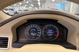 musta Volvo V70 2009 kuva 13.