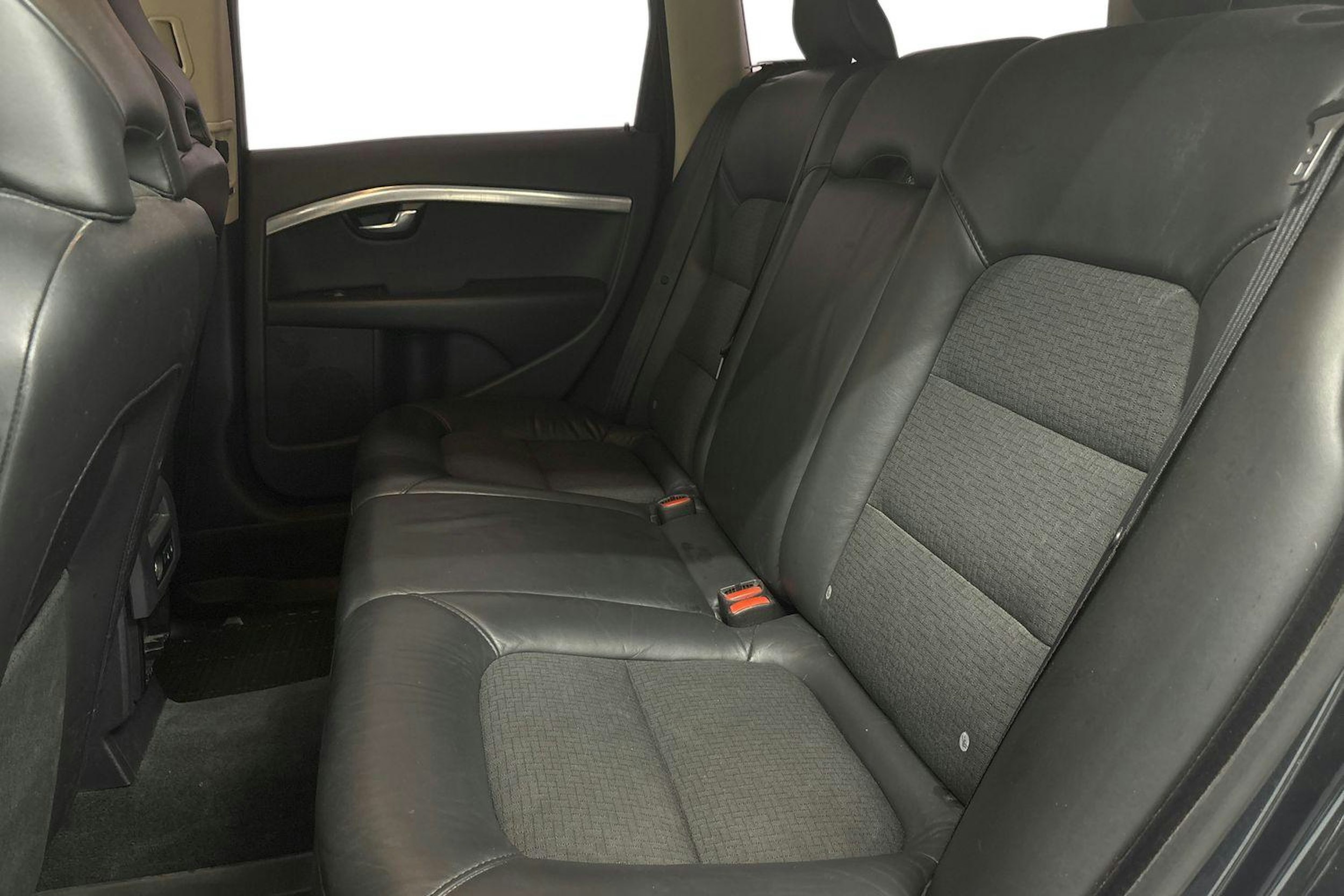 harmaa Volvo V70 2009 kuva 8.