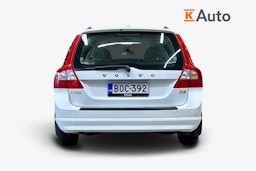 valkoinen Volvo V70 2011 kuva 3.