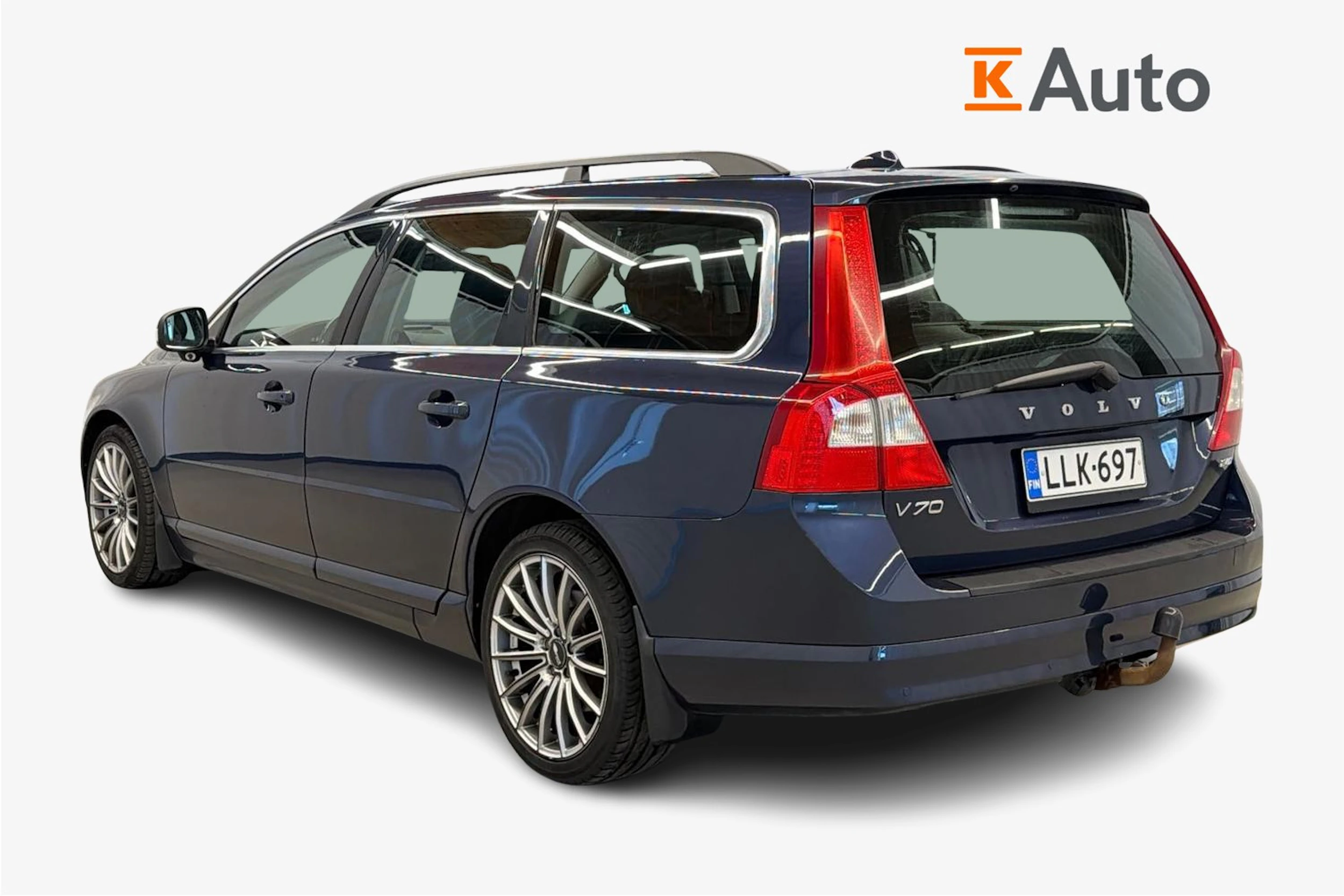 sininen Volvo V70 2010 kuva 2.