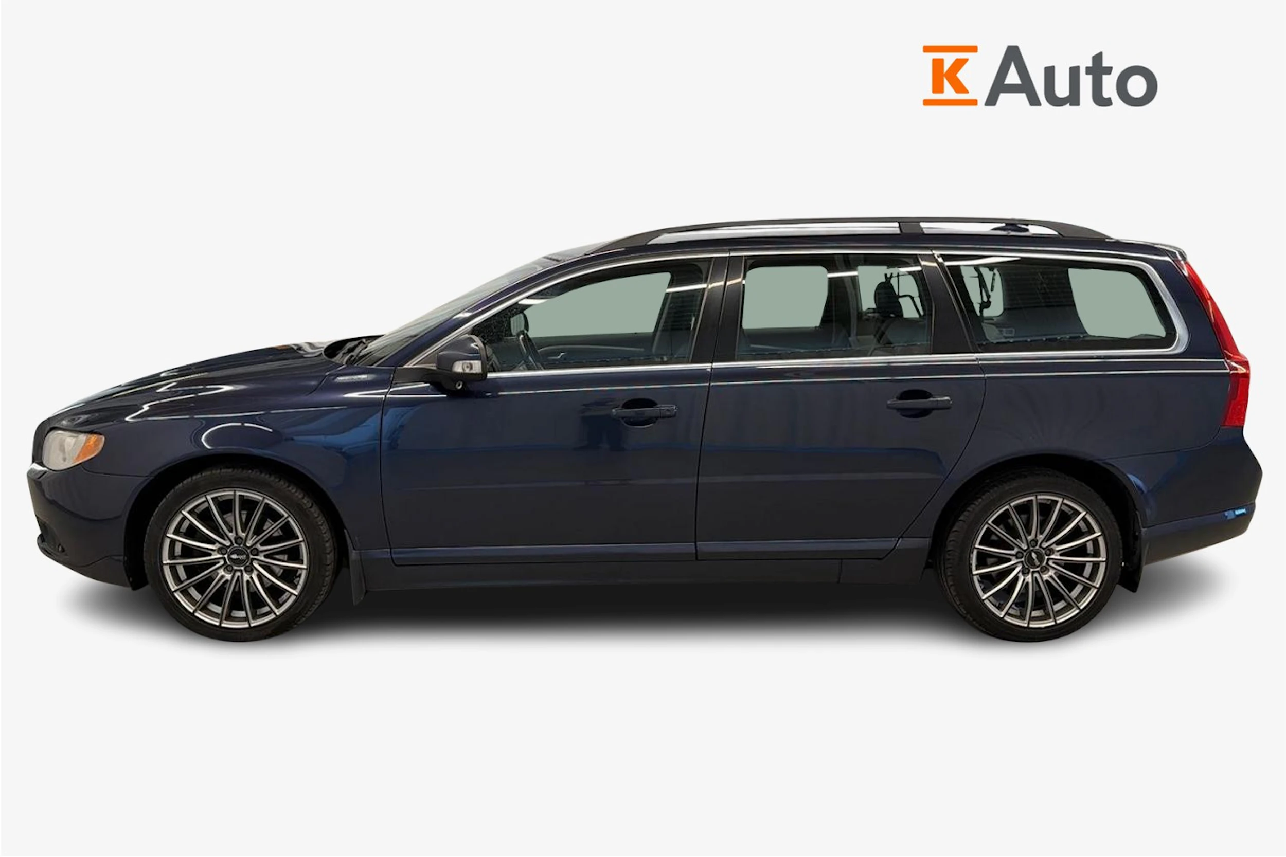 sininen Volvo V70 2010 kuva 5.