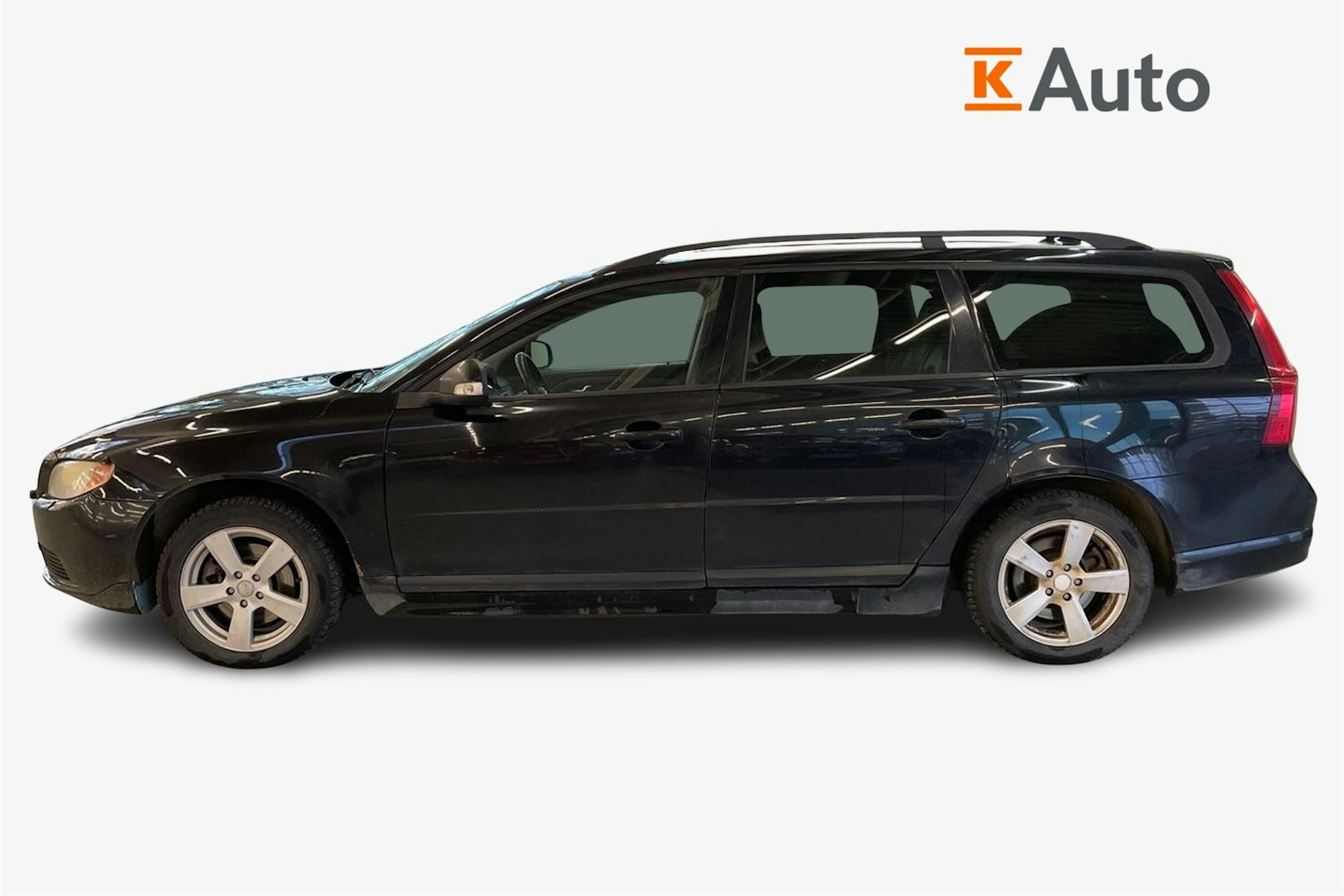 Musta Volvo V70 2010 kuva 5.