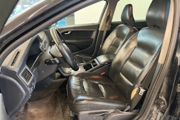 Musta Volvo V70 2010 kuva 13.