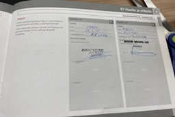 Musta Volvo V70 2010 kuva 18.