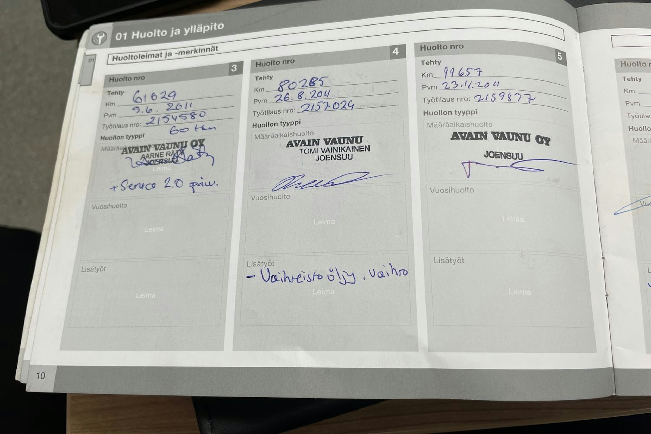 Musta Volvo V70 2010 kuva 19.