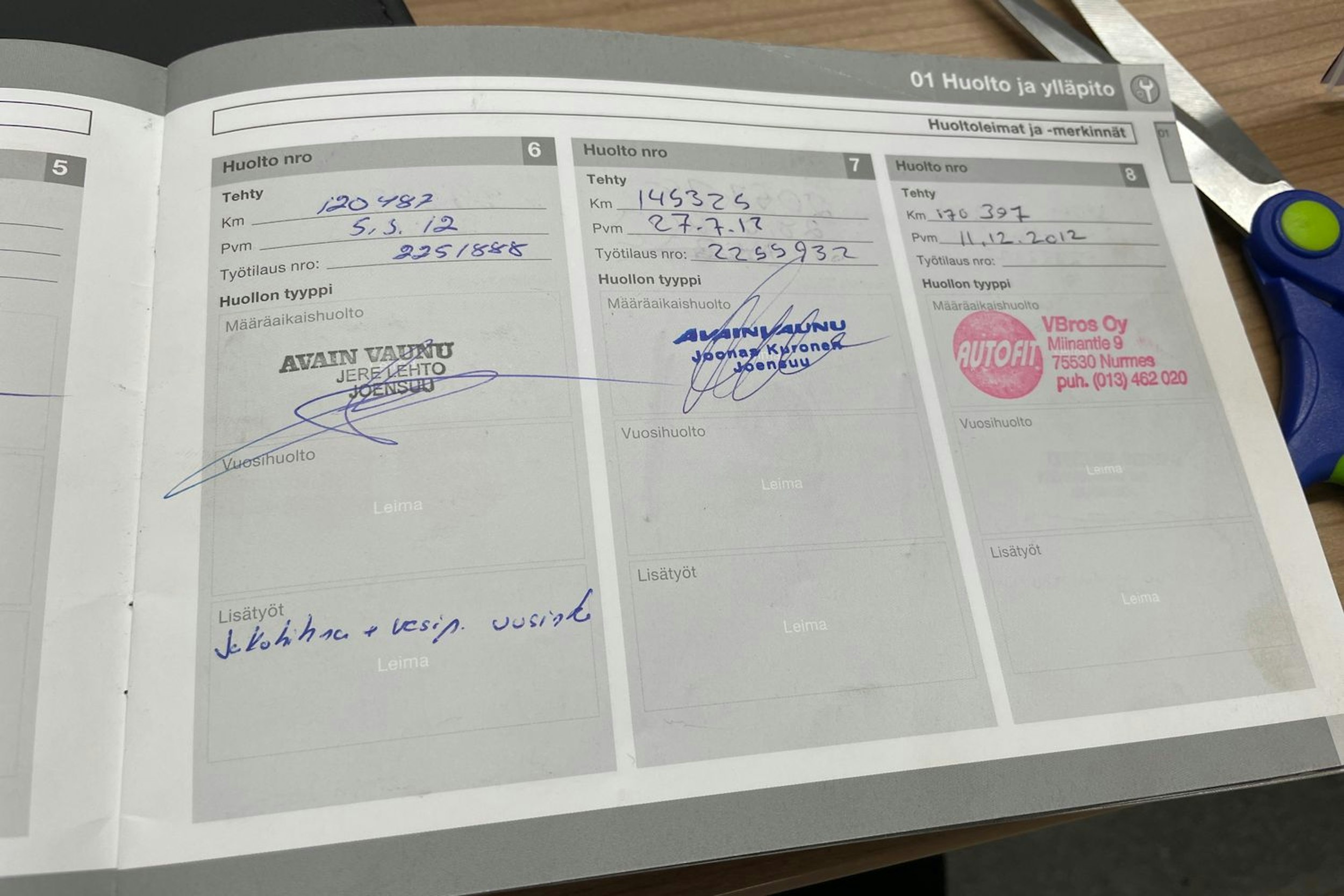 Musta Volvo V70 2010 kuva 20.