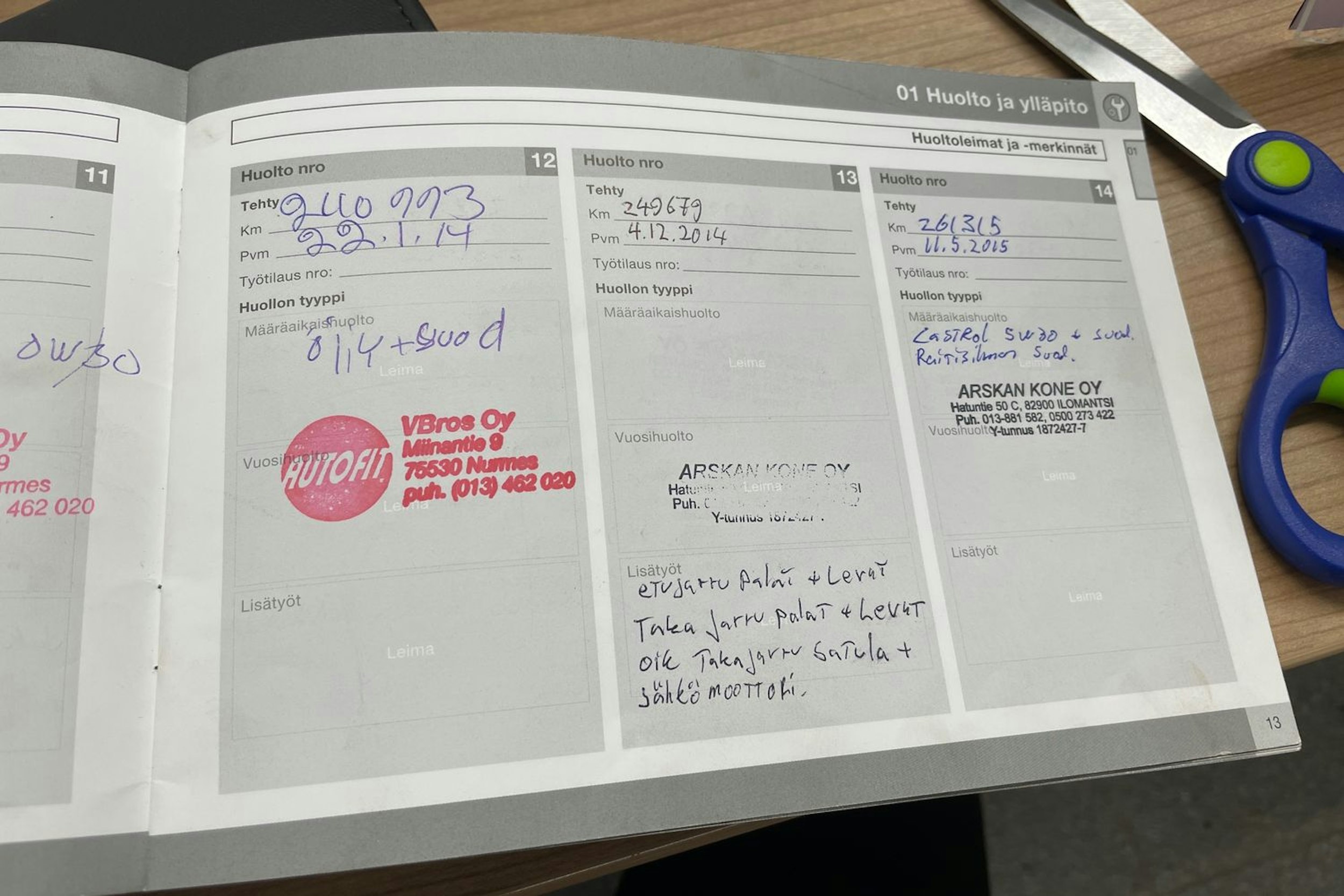 Musta Volvo V70 2010 kuva 22.