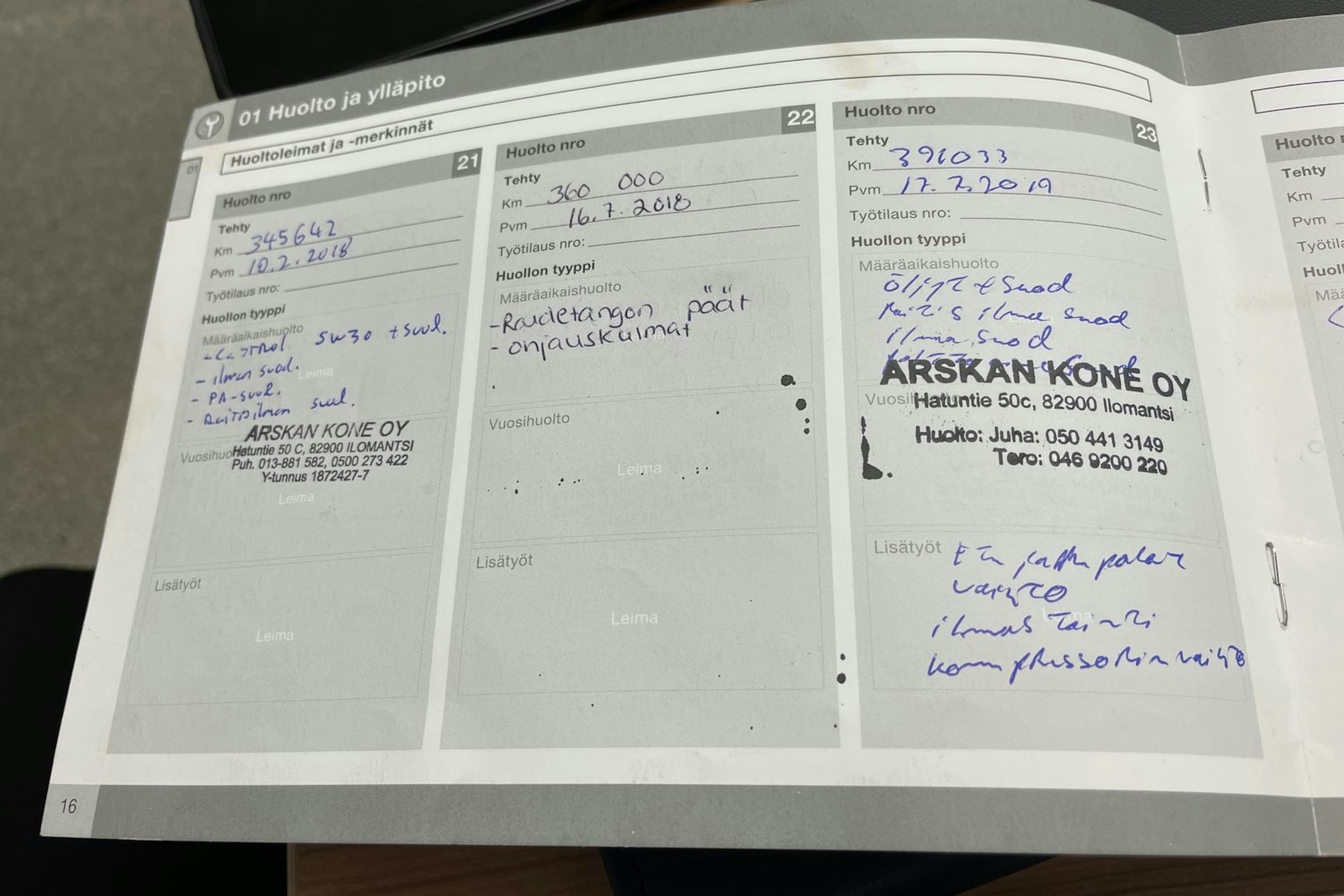 Musta Volvo V70 2010 kuva 25.