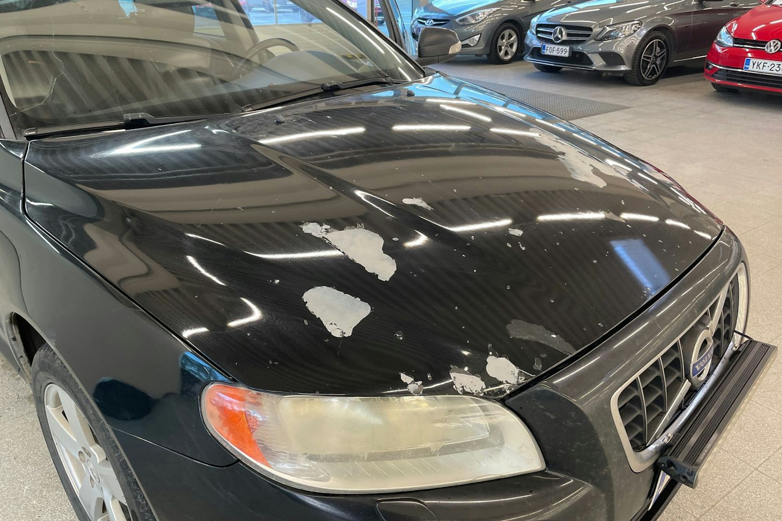 Musta Volvo V70 2010 kuva 29.