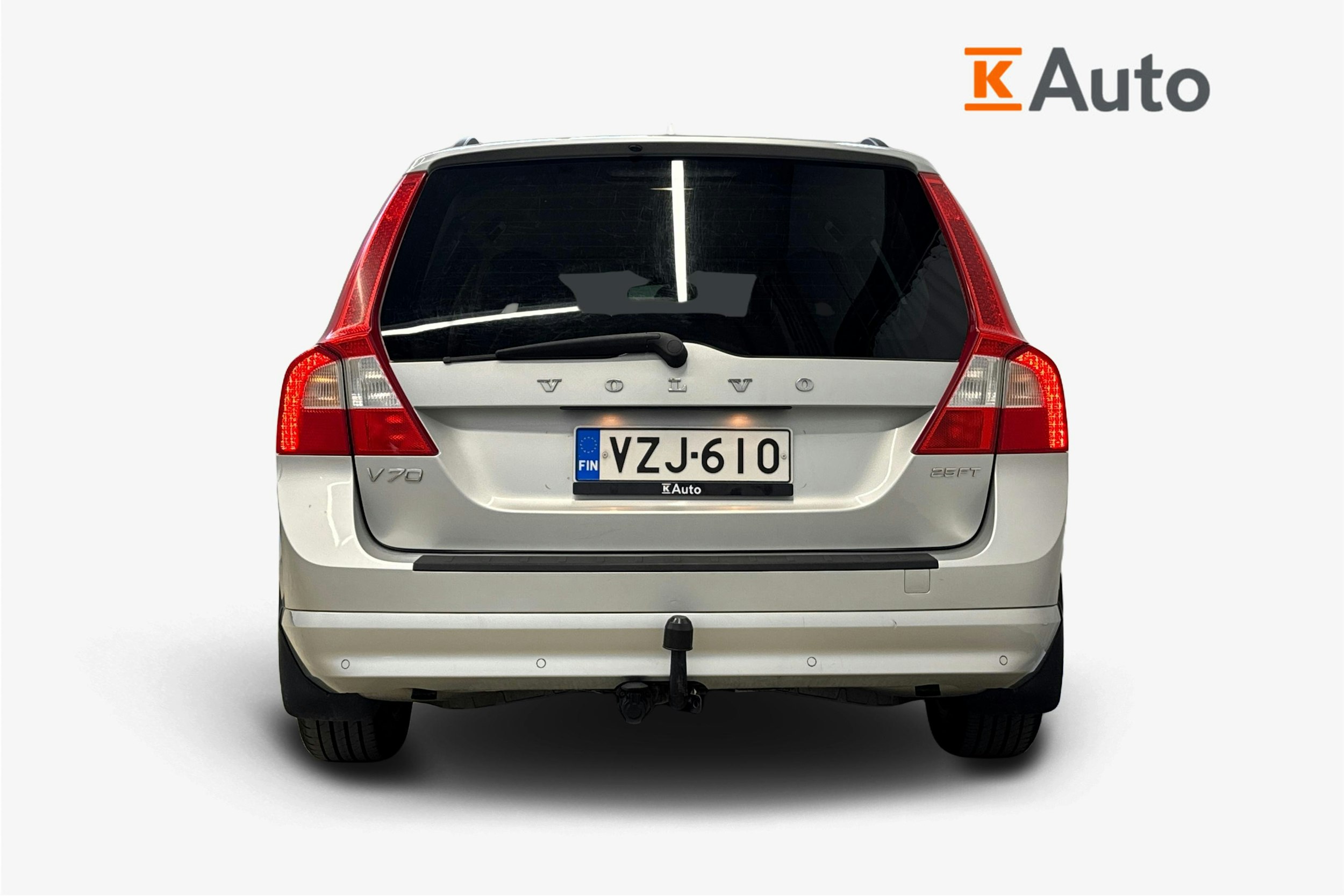 harmaa Volvo V70 2010 kuva 3.