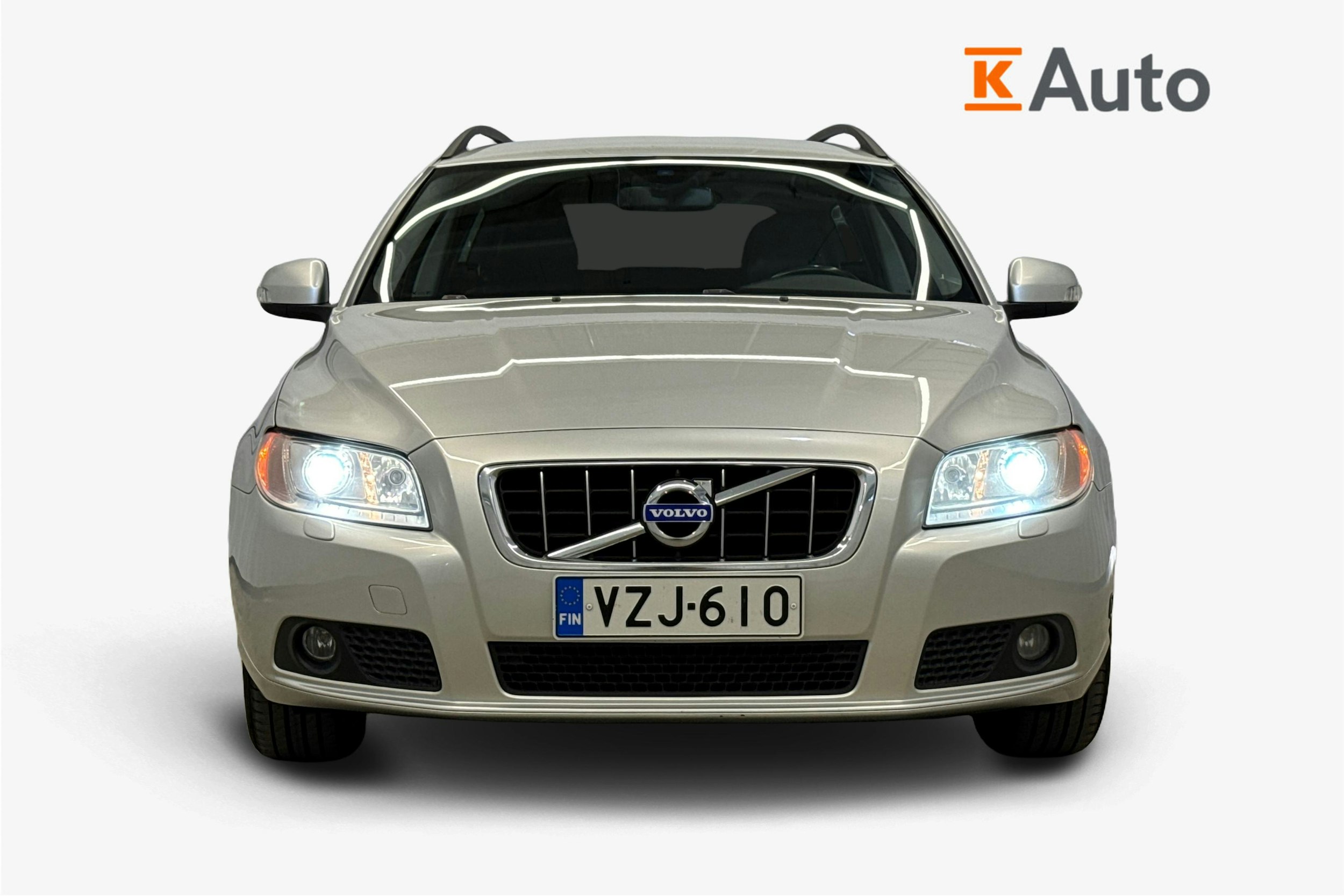 harmaa Volvo V70 2010 kuva 5.