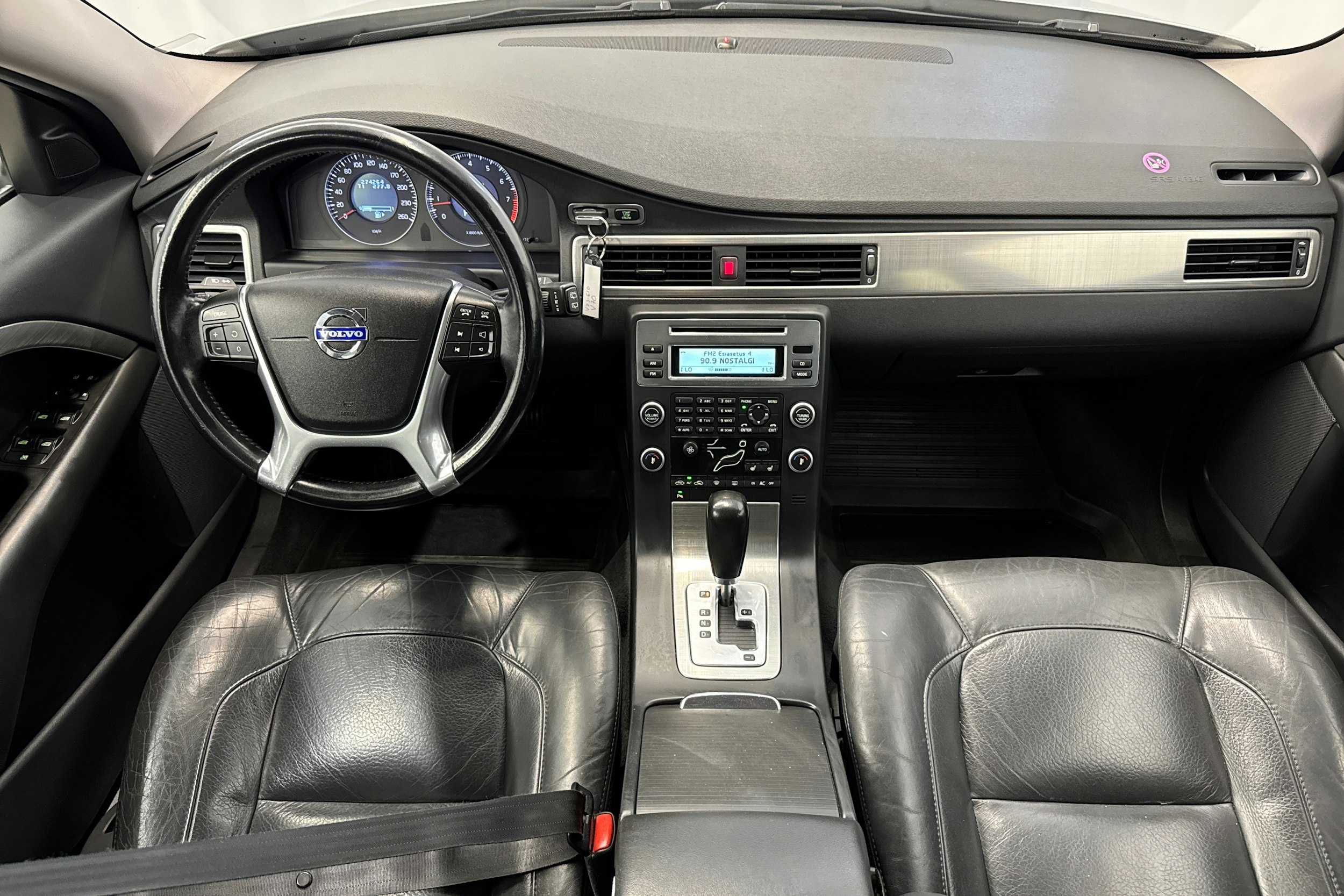 harmaa Volvo V70 2010 kuva 14.