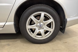 harmaa Volvo V70 2010 kuva 24.