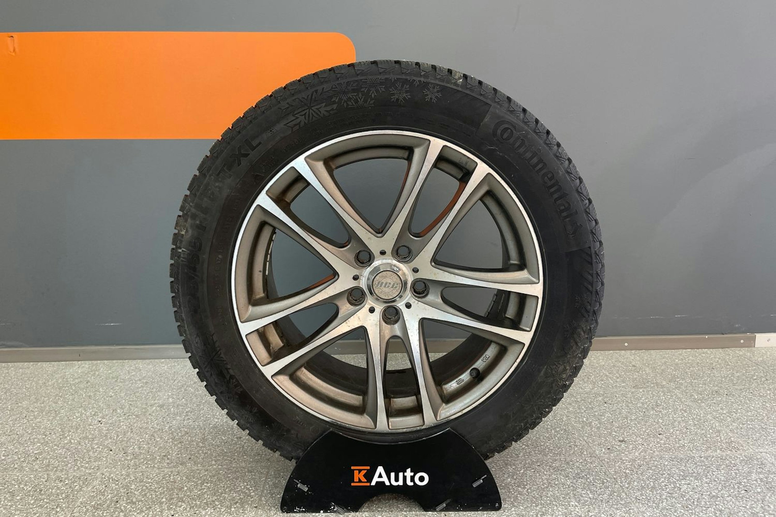 harmaa Volvo V70 2011 kuva 13.