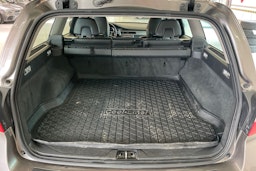 harmaa Volvo V70 2011 kuva 26.
