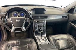 sininen Volvo V70 2011 kuva 9.