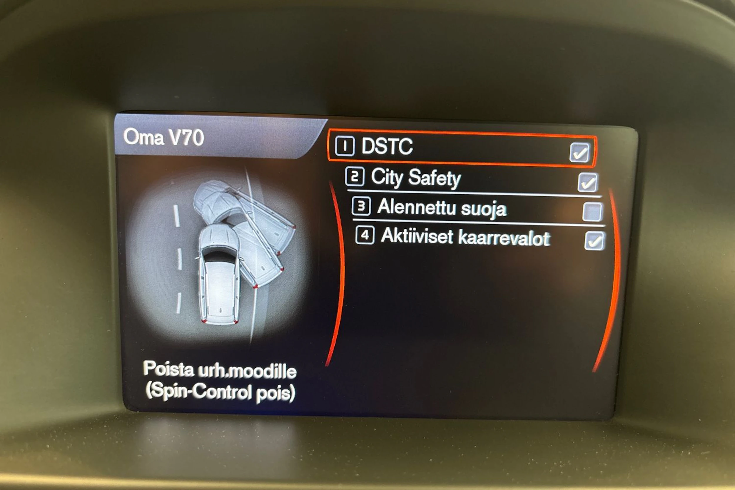 sininen Volvo V70 2011 kuva 23.