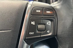 sininen Volvo V70 2011 kuva 27.