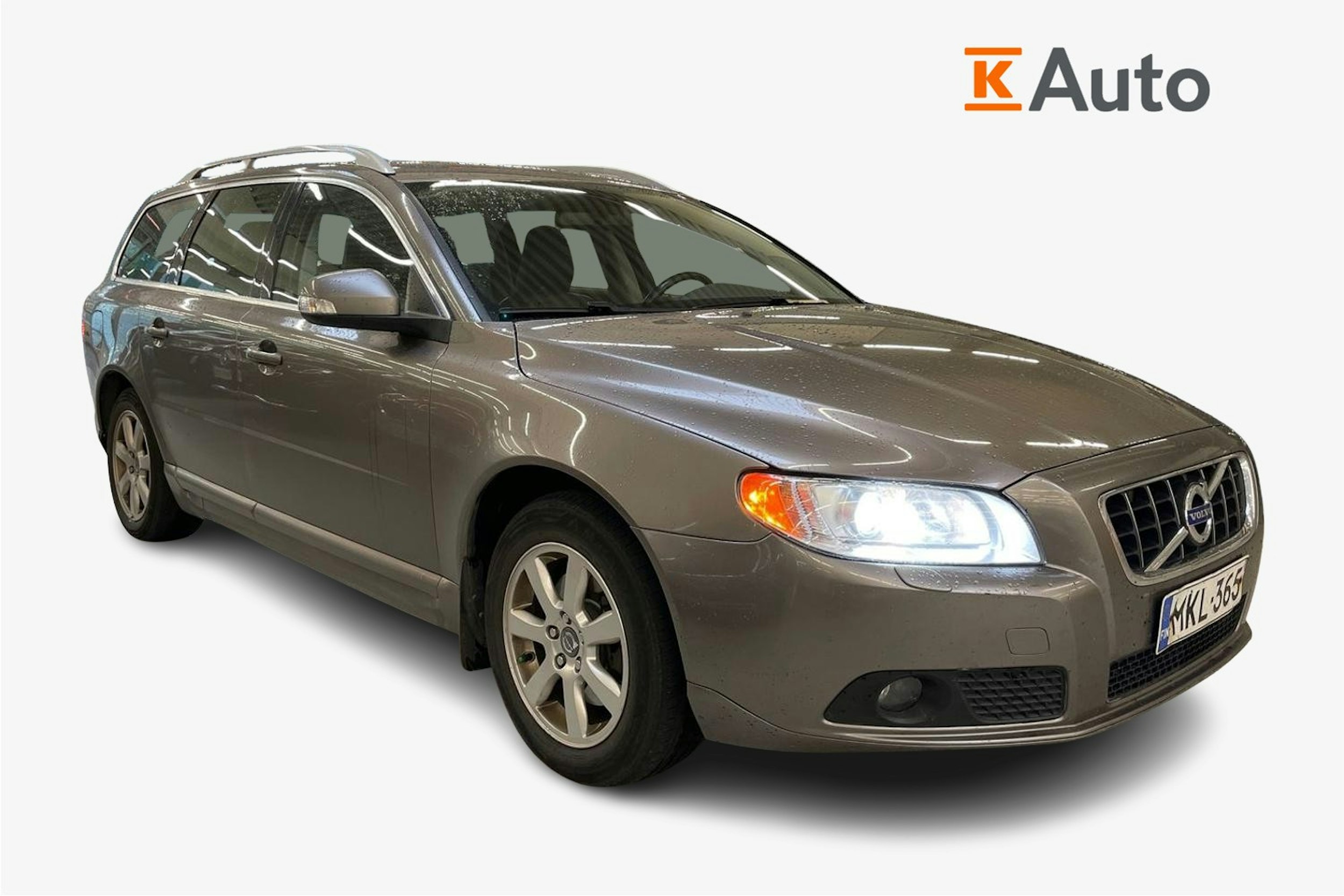 harmaa Volvo V70 2011 kuva 1.