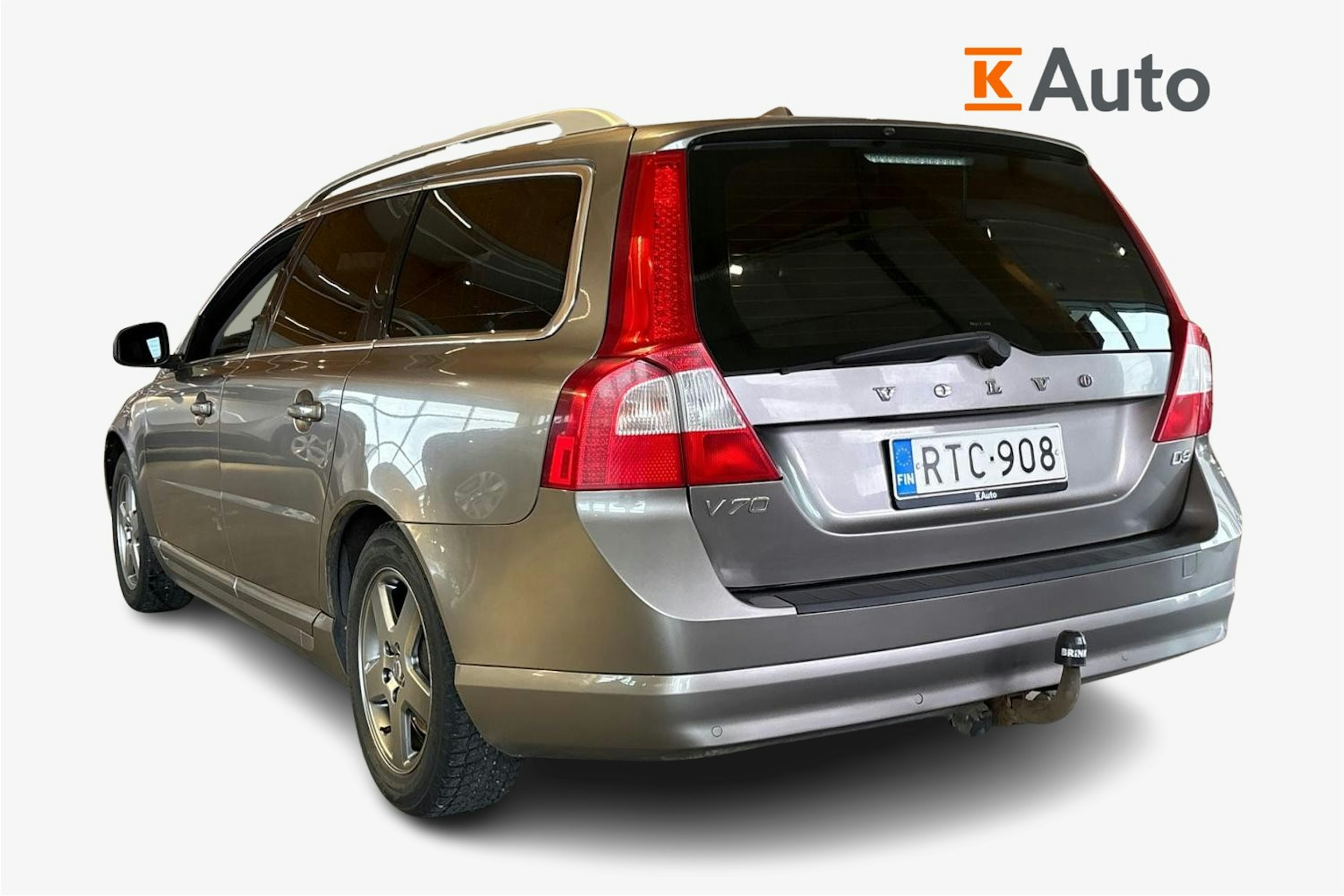 Harmaa Volvo V70 2011 kuva 2.